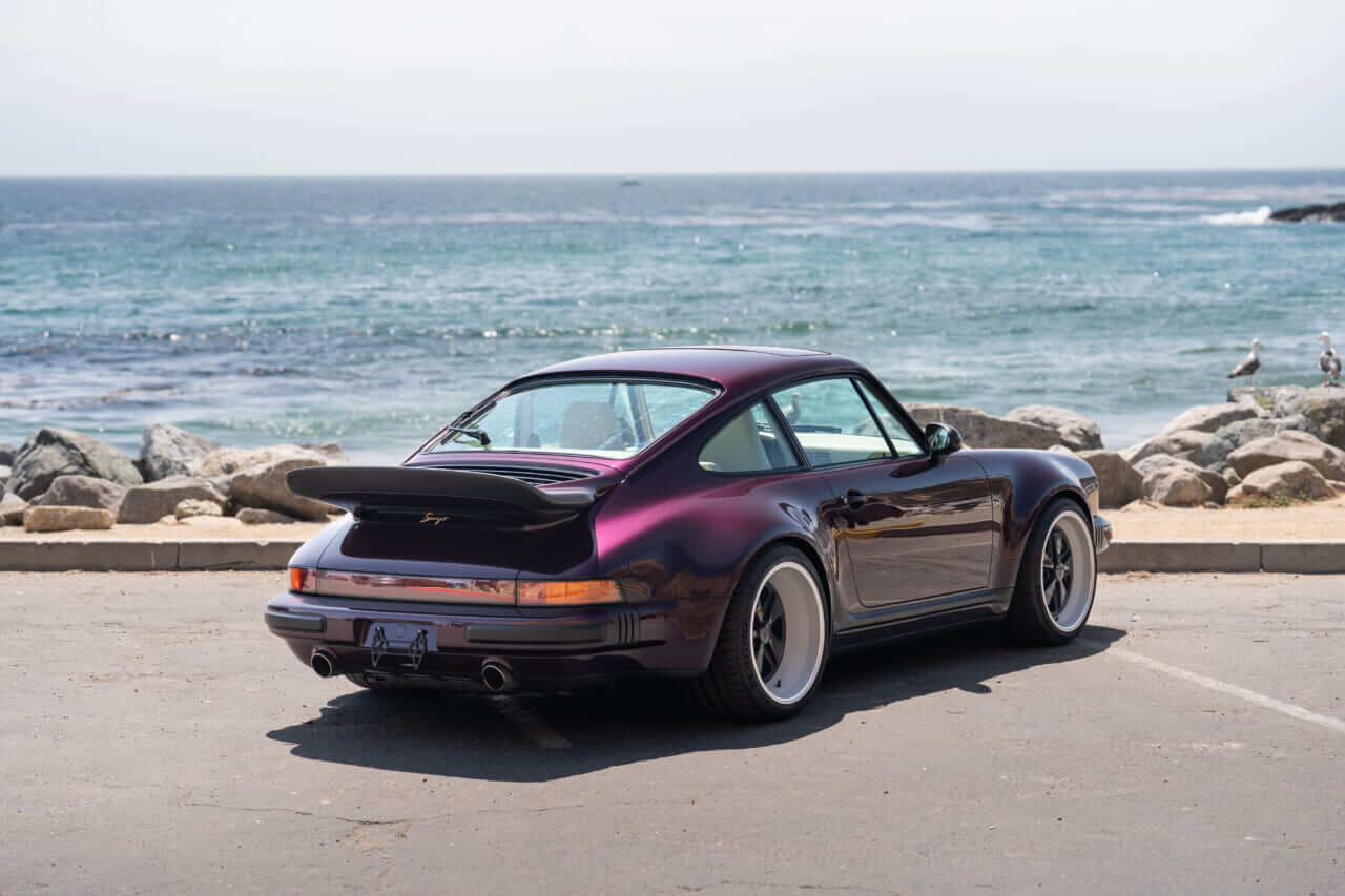 ｜「ポルシェ好き必見! 」シンガーのレストモッドとは? 911を再解釈する究極のカスタムカー | 価格・特徴・魅力