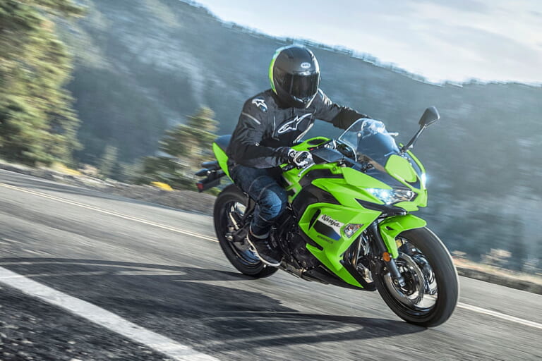カワサキ｜ニンジャ650｜2026年モデル｜元気な2気筒のオールマイティスポーツ！ カワサキ「ニンジャ650」 2026年モデルが登場、新グラフィックとアプリ新機能搭載