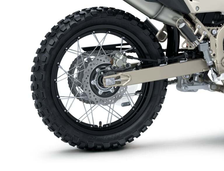 カワサキ｜KLX230シェルパS｜2026年モデル｜DFより足着き良好！ シート高20mmダウンのカワサキ「KLX230シェルパS」新登場