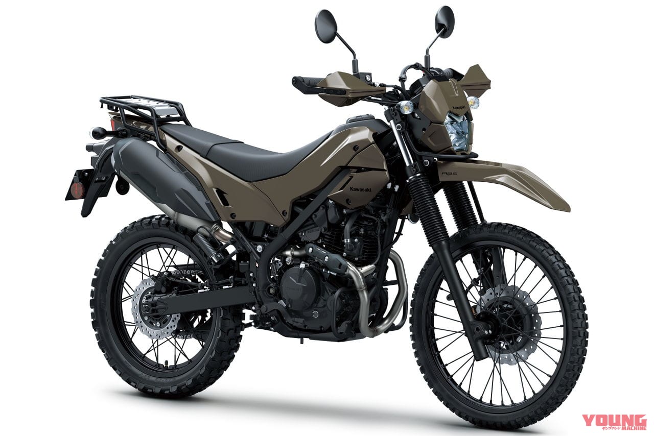 カワサキ｜KLX230 DF｜2026年モデル｜旅する4スト！ カワサキ新型モデル「KLX230 DF」登場、シェルパに後輪チューブレスやエンジンガード、リヤキャリアを追加