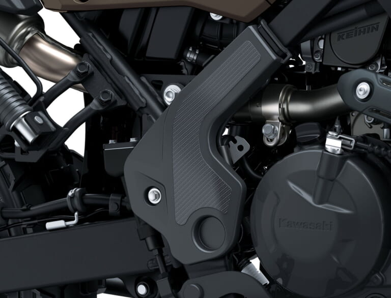 カワサキ｜KLX230 DF｜2026年モデル｜旅する4スト！ カワサキ新型モデル「KLX230 DF」登場、シェルパに後輪チューブレスやエンジンガード、リヤキャリアを追加