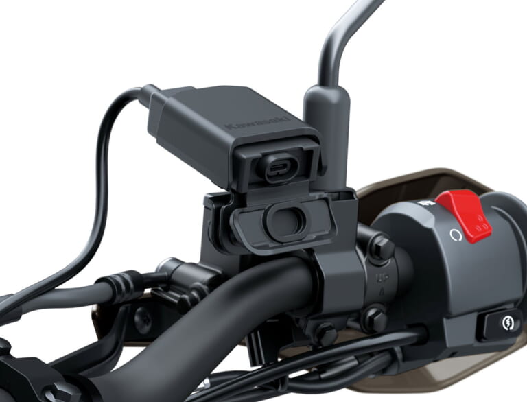 カワサキ|KLX230 DF|2026年モデル|旅する4スト! カワサキ新型モデル「KLX230 DF」登場、シェルパに後輪チューブレスやエンジンガード、リヤキャリアを追加