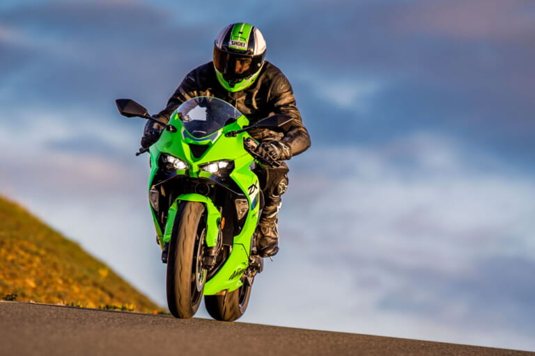 カワサキ｜ニンジャZX-6R｜2026年モデル｜636cc・4気筒スーパースポーツのカワサキ「ニンジャZX-6R」2026年モデル登場！ 車体色刷新で3カラー展開