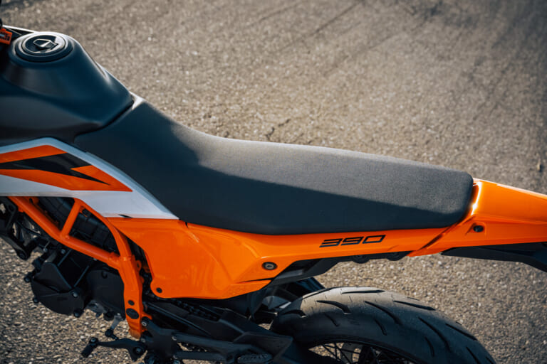 KTM 390 SMC R｜KTM 390シリーズ拡大！「SMC R」「アドベンチャーR」「エンデューロR」「デューク」を相次いで発売