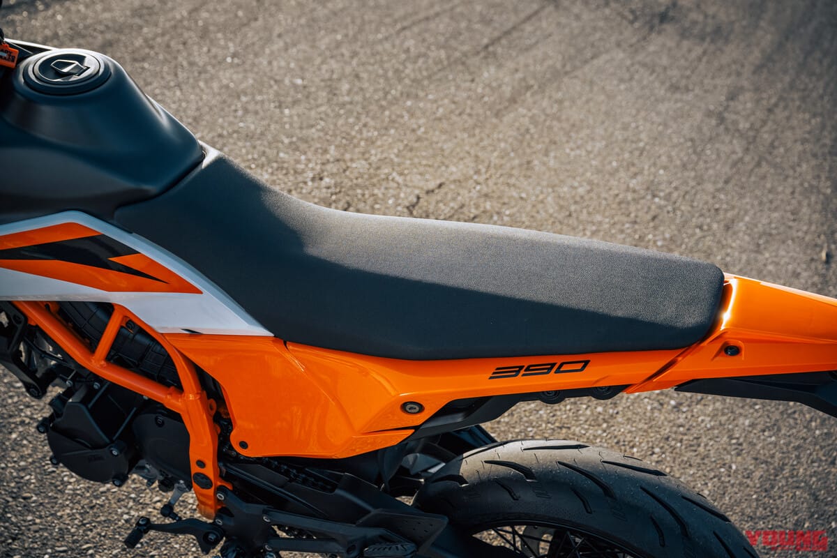 KTM 390 SMC R｜KTM 390シリーズ拡大！「SMC R」「アドベンチャーR」「エンデューロR」「デューク」を相次いで発売