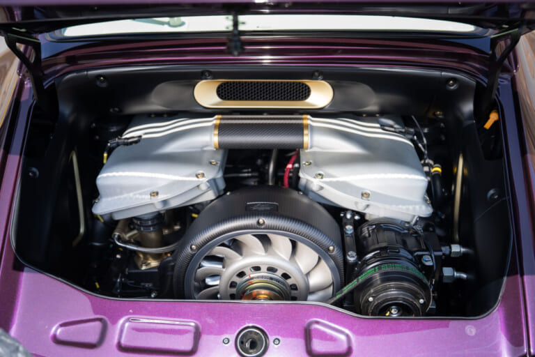 3.8リッターツインターボ｜「ポルシェ好き必見! 」シンガーのレストモッドとは? 911を再解釈する究極のカスタムカー | 価格・特徴・魅力