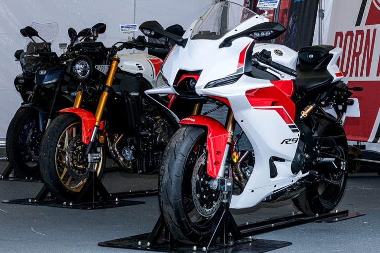 YZF-R9｜【鈴鹿8耐レポート】ヤマハブースでは今年の8耐レーサーYZF-R1＆1999 YZF-R7と写真が撮れる!