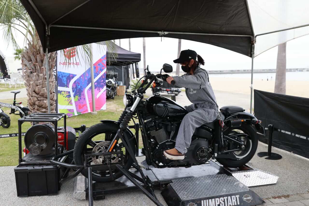 JUMP START｜ブルースカイミーティング｜ブルースカイミーティング(大阪)9/20開催! バイク女子が突撃予告! ハーレーイベントでもアウェーじゃない!?