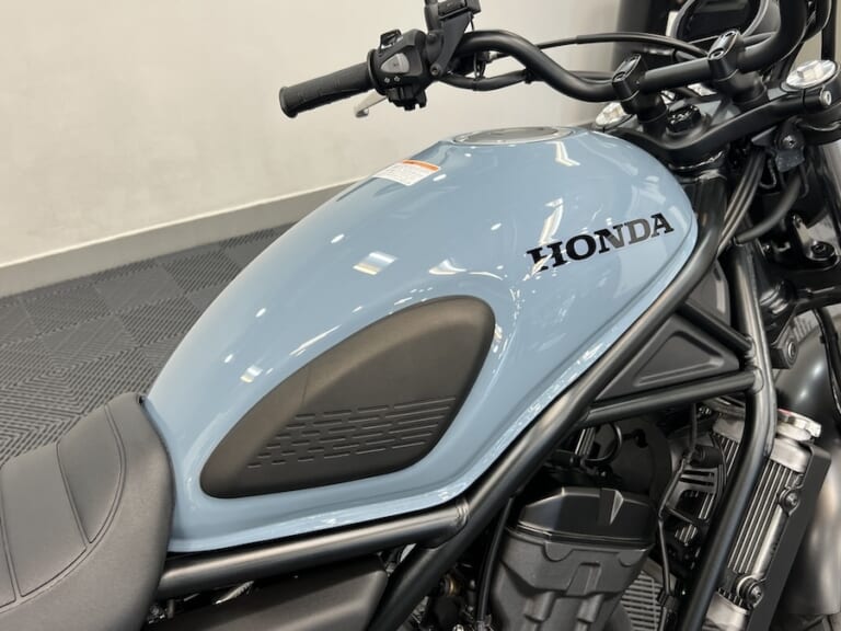 シュアラスター洗車図鑑｜ホンダ　CL250｜洗車図鑑【車種別バイクの洗い方教えます】オフロードテイスト溢れる軽量ネイキッド・ホンダCL250編