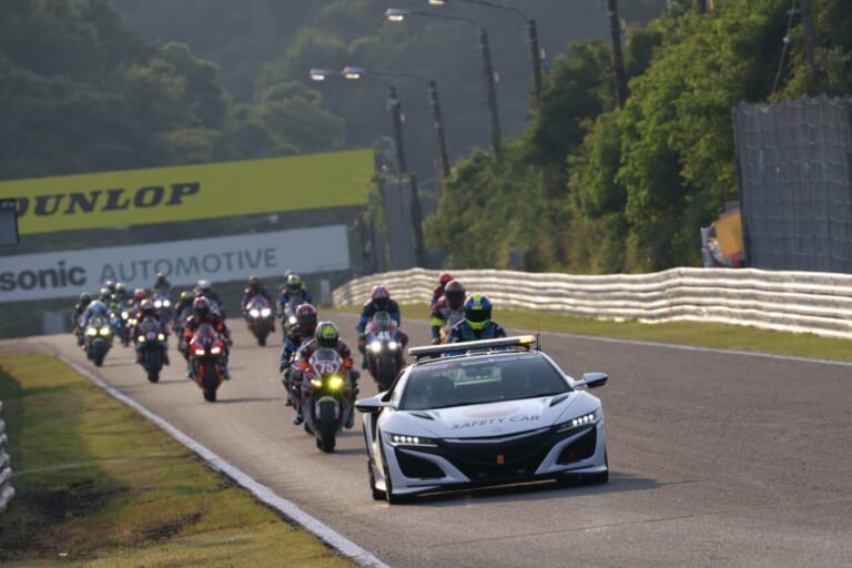 鈴鹿8耐|2025|ホンダが4連覇、ブリヂストン18連覇で12回目の表彰台独占、復帰初年度のヤマハファクトリーが意地を見せた鈴鹿8耐