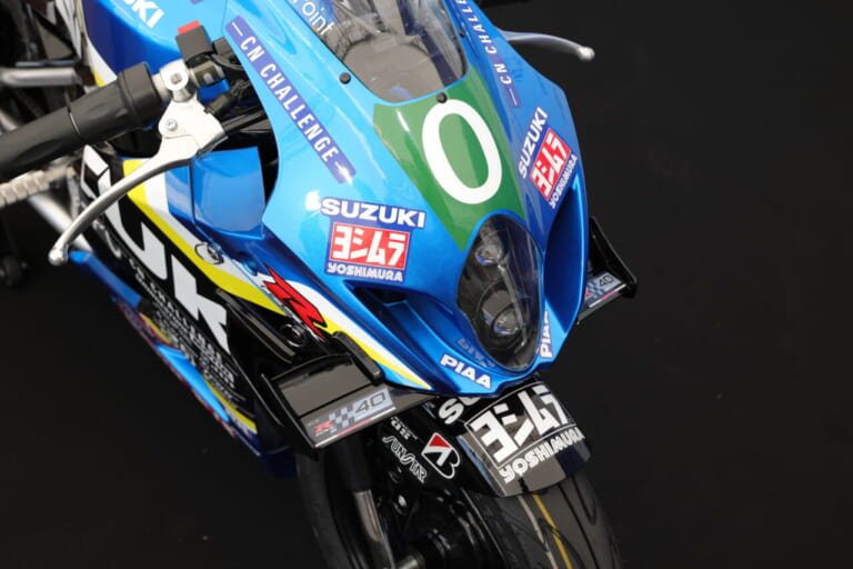 スズキ｜CNチャレンジミニ｜鈴鹿8耐｜2025｜鈴鹿8耐“GPスクエア”のスズキブースには新型GSX-R1000Rなど未発売モデルがズラリ！ CNチャレンジミニ号もあって未来への期待しかない！