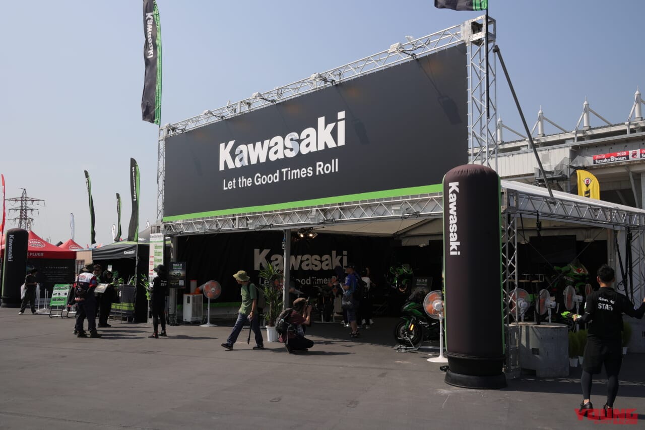 鈴鹿8耐｜カワサキブース｜2025｜鈴鹿8耐“GPスクエア”カワサキブースでは「Ninja ZX-6R」が当たるプレゼントキャンペーン！ 跨り可能な最新機種もあるぞ！