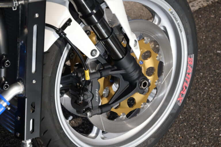 Neo-Classic Rebellion CB100OF Concept Model｜アールズギア×TSRがコラボカスタム! 「Neo-Classic Rebellion CB100OF」…90年代風にまとめたセパハン仕様が熱い!