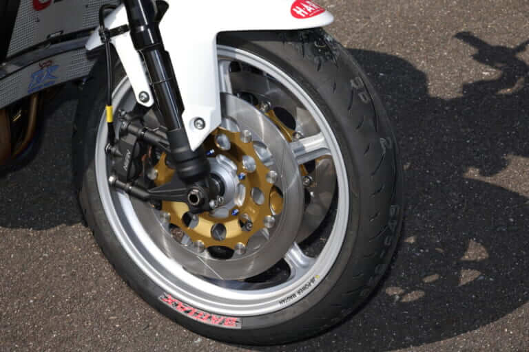Neo-Classic Rebellion CB100OF Concept Model｜アールズギア×TSRがコラボカスタム! 「Neo-Classic Rebellion CB100OF」…90年代風にまとめたセパハン仕様が熱い!