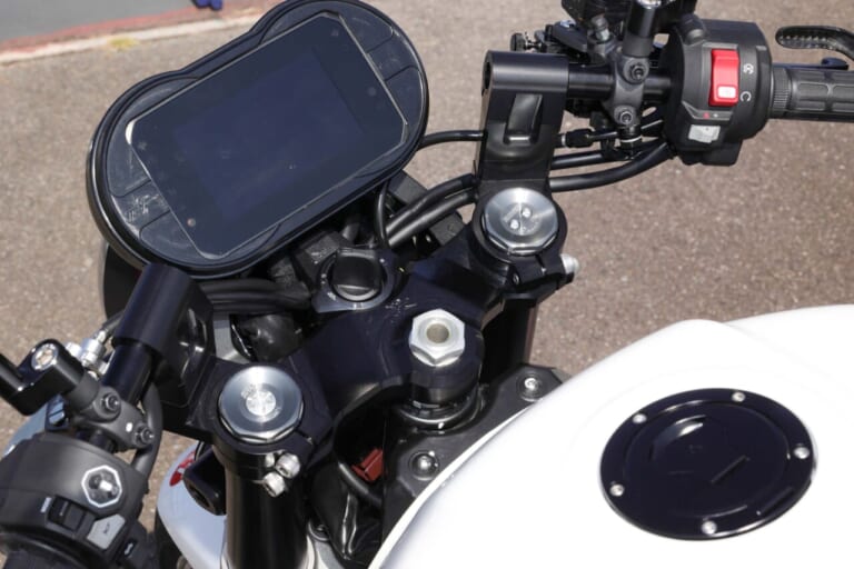 Neo-Classic Rebellion CB100OF Concept Model｜アールズギア×TSRがコラボカスタム! 「Neo-Classic Rebellion CB100OF」…90年代風にまとめたセパハン仕様が熱い!