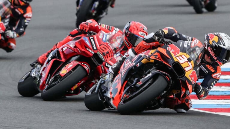 MotoGPでM.マルケスがわざわざ首位を譲った理由とは？ 最悪の場合、タイヤが壊れてしまうから?!