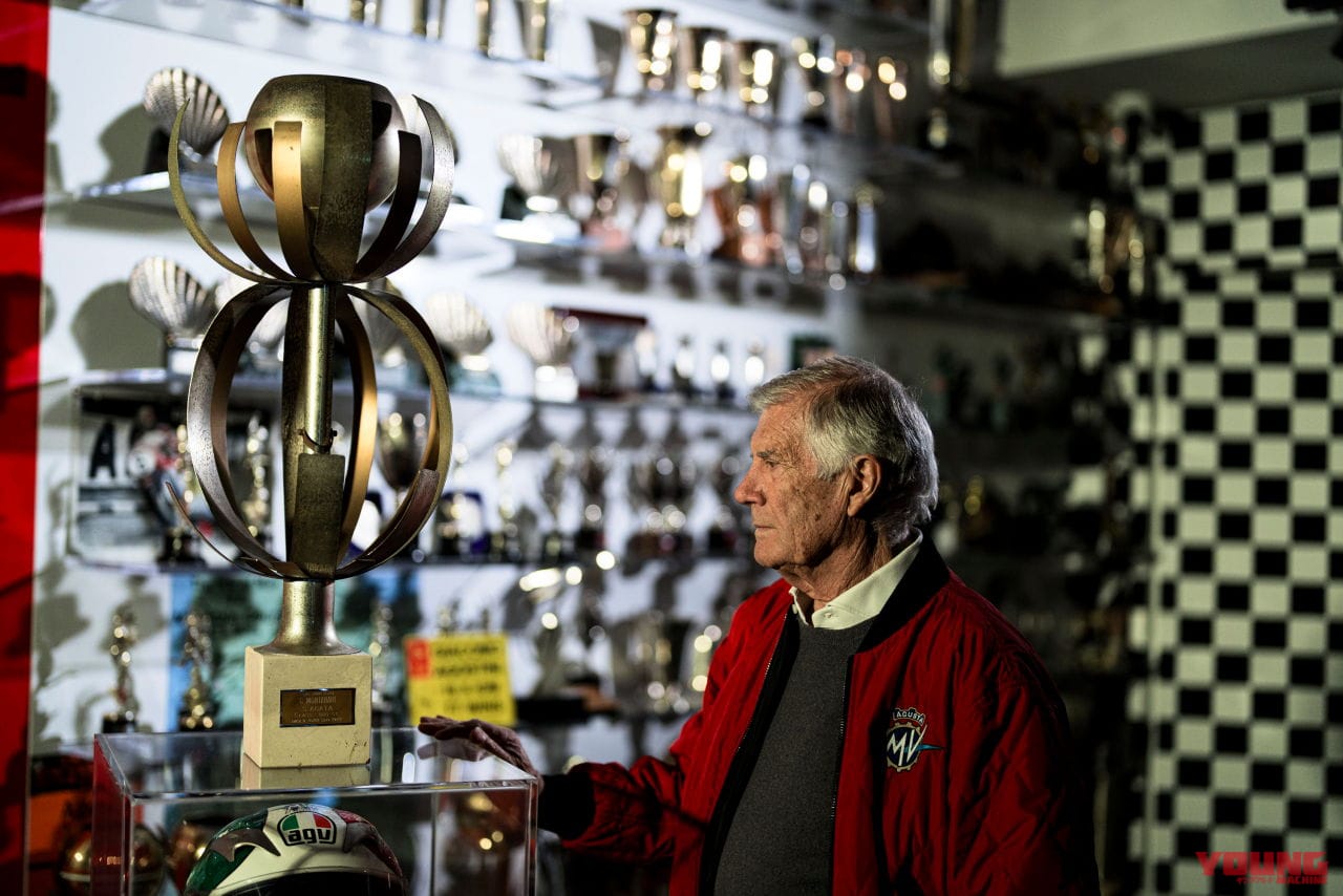 |【世界限定83台】MVアグスタ「スーパーヴェローチェ1000 アゴ」登場! 3気筒800に続き4年ぶりのスペシャルマシン