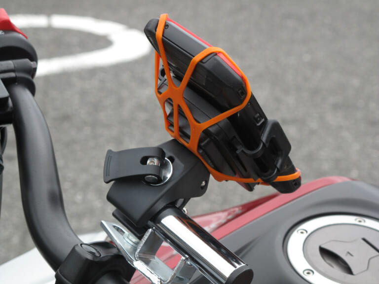 スマホホルダー|【決定版】バイクツーリング持ち物リスト|日帰りから宿泊まで完全ガイド&パッキングテクニック