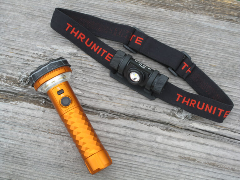 ライト|【決定版】バイクツーリング持ち物リスト|日帰りから宿泊まで完全ガイド&パッキングテクニック