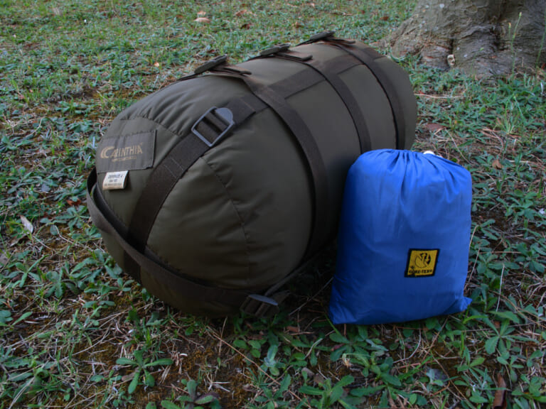 寝袋|【決定版】バイクツーリング持ち物リスト|日帰りから宿泊まで完全ガイド&パッキングテクニック