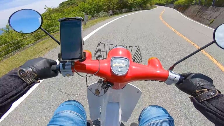 「アクセルがギクシャク…」「手首痛い…」実はそれ、アクセルの握り&回し方で解消できるかもしれないぞ|「アクセルがギクシャク…」「手首痛い…」実はそれ、アクセルの握り&回し方で解消できるかもしれないぞ