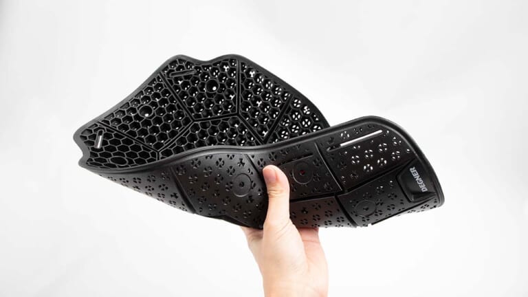 「今あるジャケットをさらに涼しく!」 デグナーより【バンブーエアスループロテクターシリーズ】登場