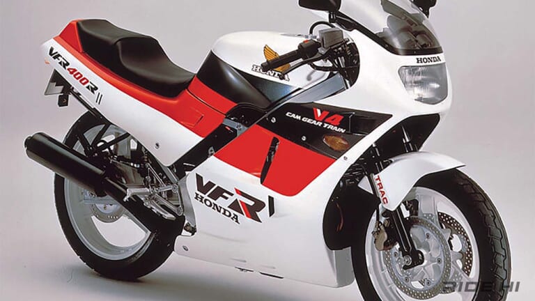 「400ccでV型4気筒が猛威を振るったの、ご存じ？」ForceV4の精緻なハイメカが凄かったVFR400R