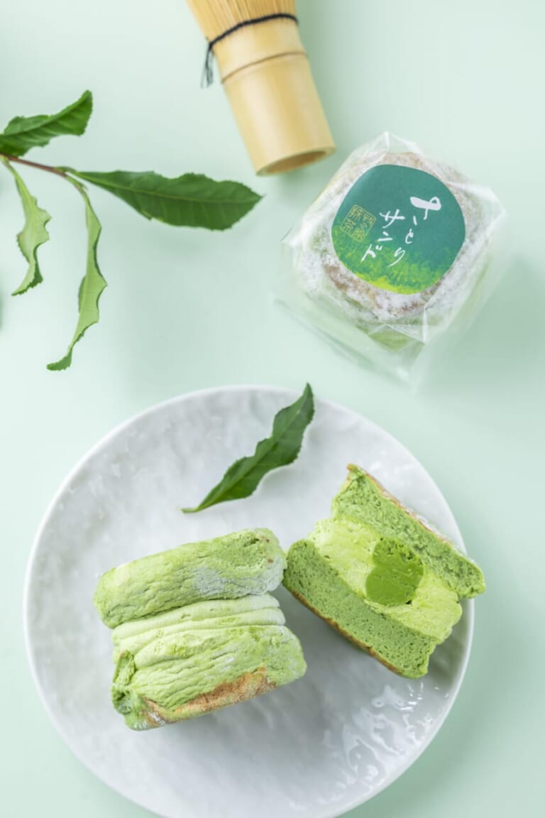 お盆ツーリングは新名所へ!! 茶畑のど真ん中に誕生した「道の駅そらっと牧之原」はライダーの胃袋を掴む食のテーマパークだ｜お盆ツーリングは新名所へ!! 茶畑のど真ん中に誕生した「道の駅そらっと牧之原」はライダーの胃袋を掴む食のテーマパークだ