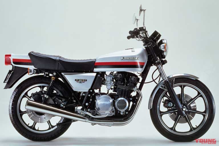 1981 Z400FX｜カワサキの名機「Z400FX」はなぜ大ヒットした？ 「経験と戦略」が活きた空冷400cc直4【誕生と発展を解説】