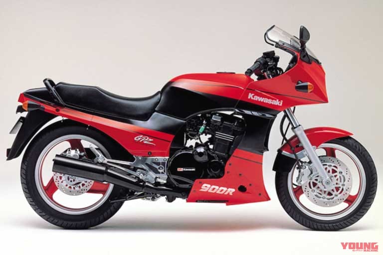 1990 GPz900R A7｜【Ninjaの原点】なぜGPz900Rは愛され続けるのか？ 歴代モデル＆”名機”となったカワサキ水冷直4の進化をたどる