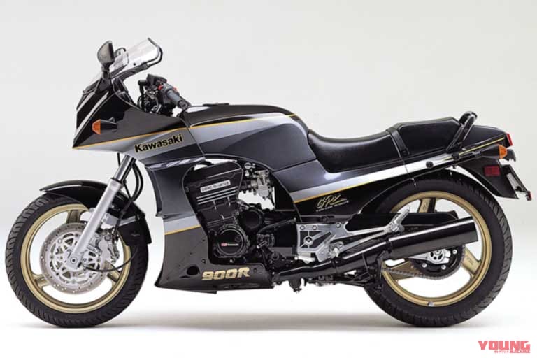 1991 GPz900R A8｜【Ninjaの原点】なぜGPz900Rは愛され続けるのか？ 歴代モデル＆”名機”となったカワサキ水冷直4の進化をたどる