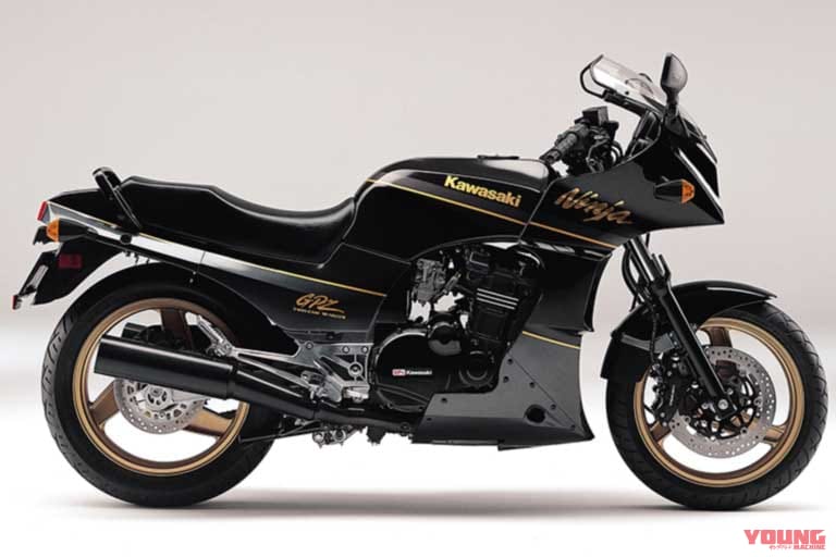 2001/2002 GPz900R A14/A15｜【Ninjaの原点】なぜGPz900Rは愛され続けるのか？ 歴代モデル＆”名機”となったカワサキ水冷直4の進化をたどる