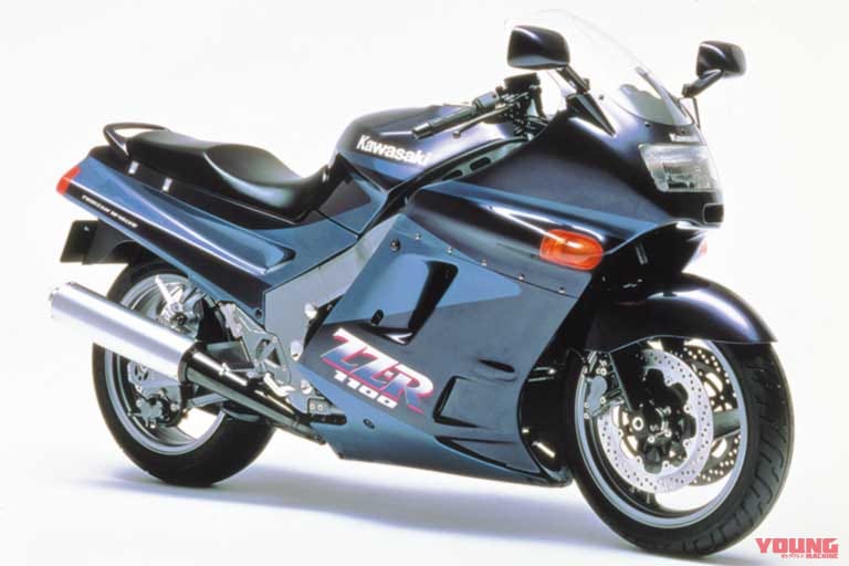 1990 ZZ-R1100｜【Ninjaの原点】なぜGPz900Rは愛され続けるのか？ 歴代モデル＆”名機”となったカワサキ水冷直4の進化をたどる