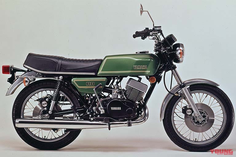 1976 YAMAHA RD400|【カワサキ直4の名車】硬派なイメージを築いた「角Z」の魅力とは? Z1-RからZ1000Mk.IIまで徹底解説