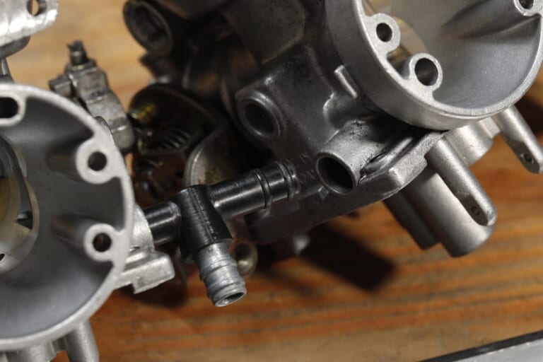 GSX1100S｜キャブレター｜ジョイントパイプ｜[旧車バイクメンテDIY] 削り出しパイプとＯリングで4連キャブの弱点を克服〈GSX1100Sキャブレタージョイントセット〉