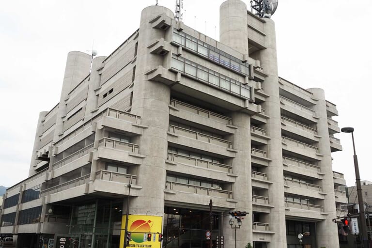 山梨文化会館|「ゆるキャン△」あfろ先生原作アニメ「mono」のイベント【甲府よりみち散歩道】8月18日(月)まで開催中! 特典プレゼントもあるよ