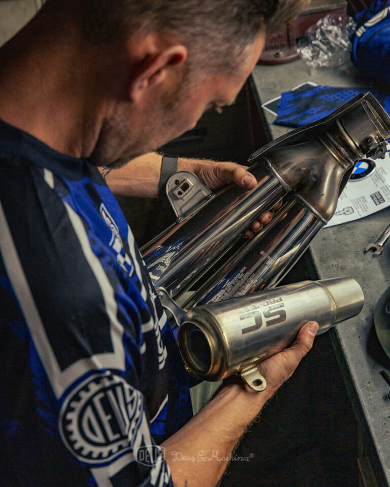 DEUS Teail Breaker-Part1｜デウスが放つ野生の息吹! BMW R12カスタム「トレイルブレーカー」は未開の地への道を切り開く一台だ