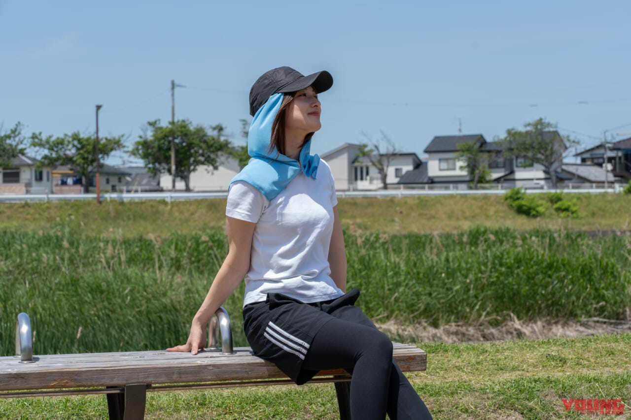 ベルモンド ふりふり冷感シリーズ｜猛暑アスファルト地獄を乗り越えろ! 「ふりふり冷感シリーズ」が夏ツーリングを快適にする【ポンチョ/フードタオル/タオル】