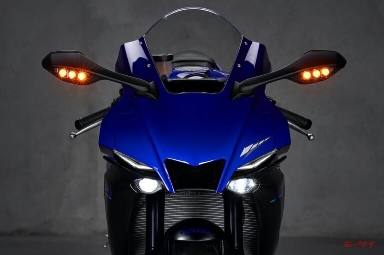 ヤマハ｜YZF-R1｜LEDヘッドライトの意外な弱点?! バイクやクルマ、今や当たり前のLEDはメリット多しだが……
