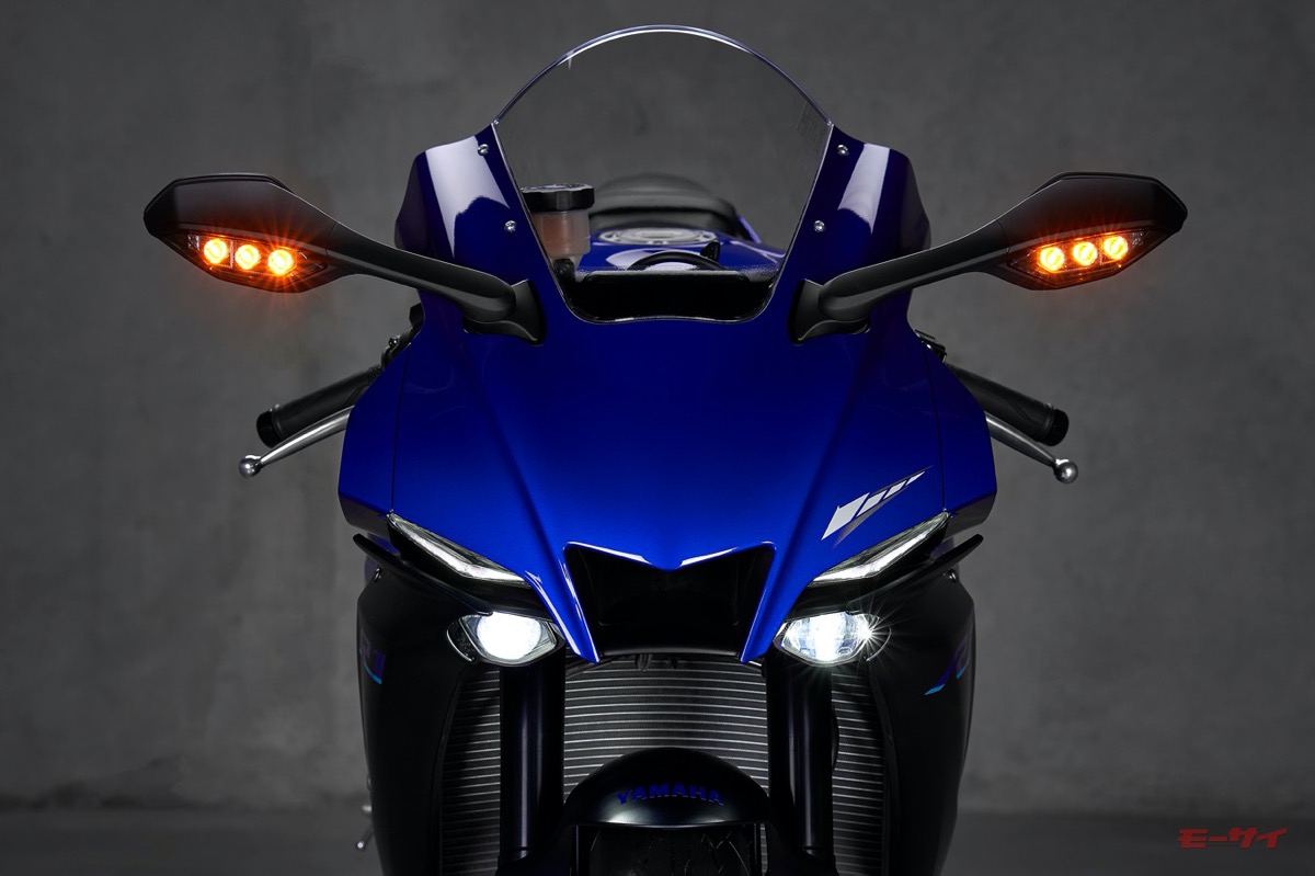 ヤマハ｜YZF-R1｜LEDヘッドライトの意外な弱点?! バイクやクルマ、今や当たり前のLEDはメリット多しだが……