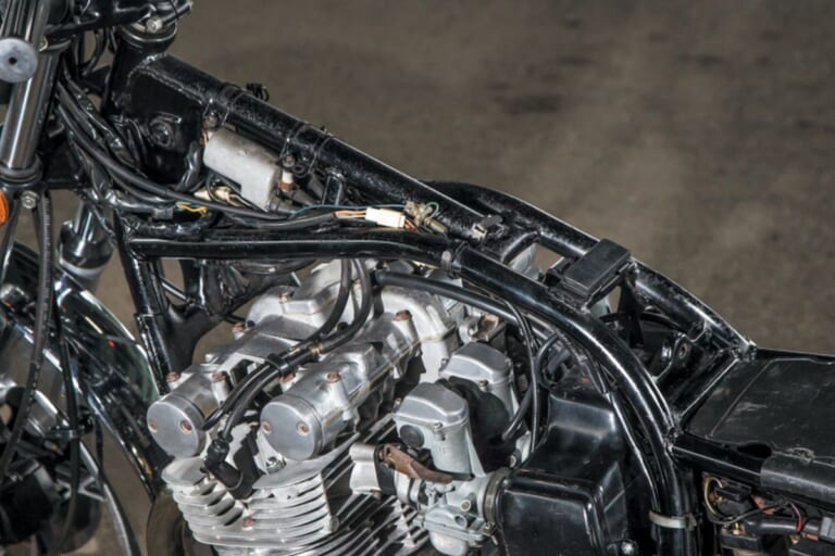 SUZUKI GS750|Zを上まわる高評価を獲得した名車:スズキGS750【1976~1979】各部解説