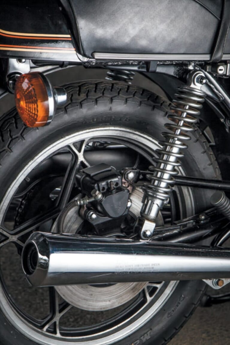 SUZUKI GS750|Zを上まわる高評価を獲得した名車:スズキGS750【1976~1979】各部解説