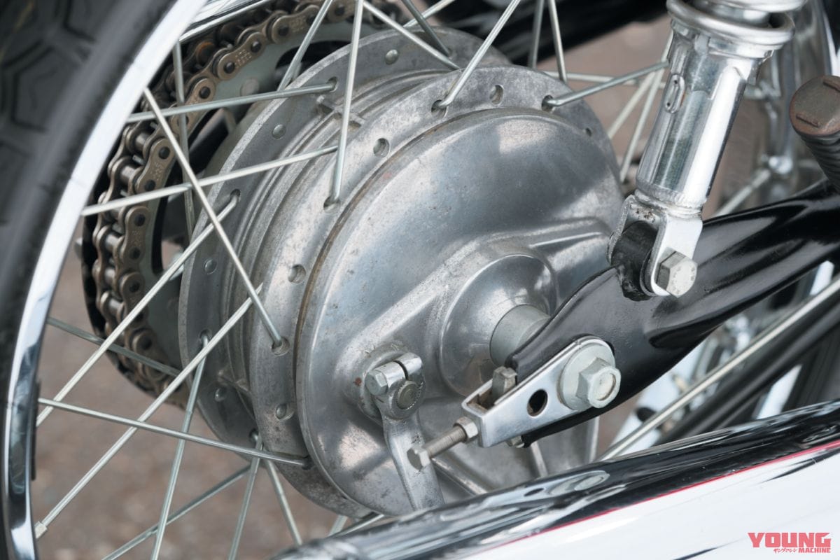 |ホンダならではのカフェレーサーを示した車体構成:ホンダCB400FOUR【1974~1977】各部解説