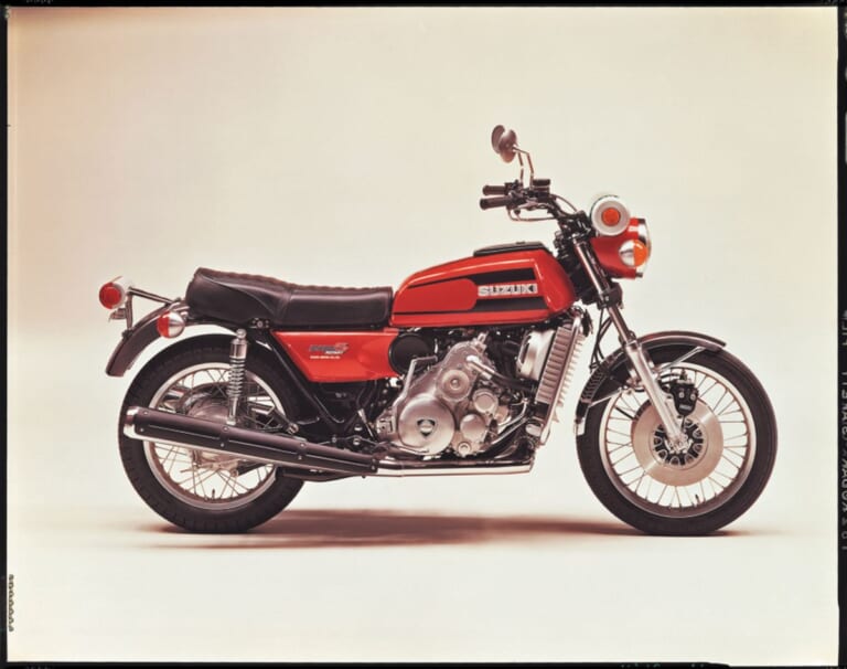 SUZUKI RE5|試行錯誤の時代を経てヨシムラと提携:スズキGS750【1976~1979】を巡る歴史
