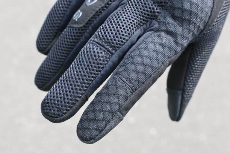 立体メッシュ生地|コスパ最強! メッシュグローブ『ゼロスグラブエア』が残夏ツーリングの必須アイテムなワケ