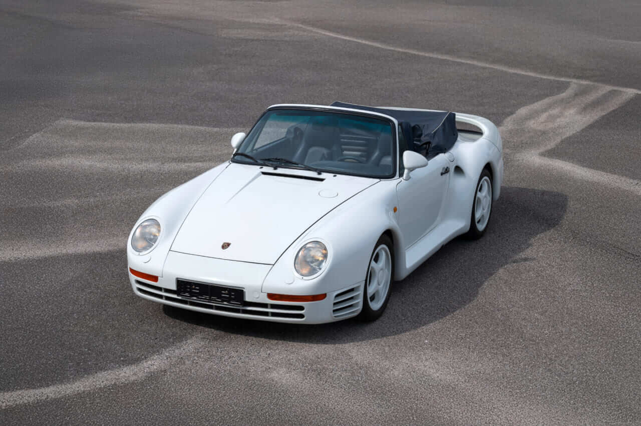 959スピードスター｜世界で唯一？ 事故車のポルシェ959が2億円超えの「幻のスピードスター」として蘇るまで