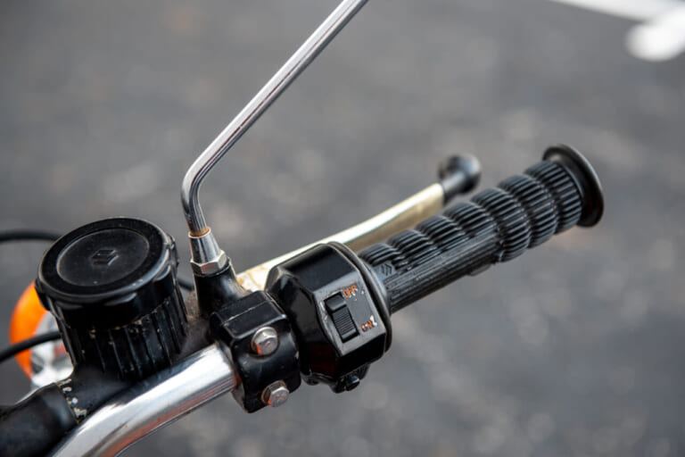 純正パーツ|スズキGT750「水牛」はなぜ欧米で人気?世界初の”全水冷”ナナハンが今も愛される理由