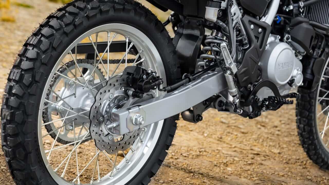 ヤマハ｜WR125R｜欧州仕様｜2026年モデル｜ヤマハ新型オフロード「WR125R」発表！ MCショー公開のコンセプトモデルが縦目2灯フェイスに転生、日本にも導入へ?!【欧州】