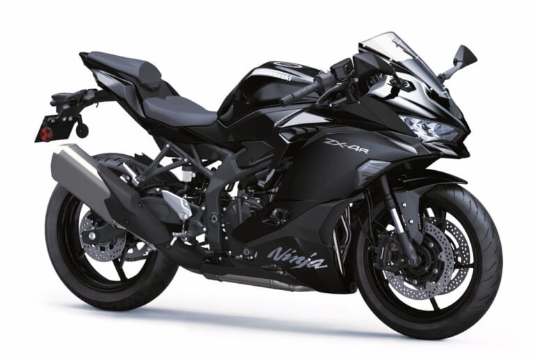 カワサキ｜ニンジャZX-4R｜北米仕様｜2026年モデル｜2026年は白×金が目玉?! カワサキ4気筒スーパースポーツ「ニンジャZX-6R」「ニンジャZX-4R」の2026年モデル発表【北米】