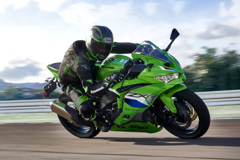 カワサキ|ニンジャZX-4RR|北米仕様|2026年モデル|2026年は白×金が目玉?! カワサキ4気筒スーパースポーツ「ニンジャZX-6R」「ニンジャZX-4R」の2026年モデル発表【北米】